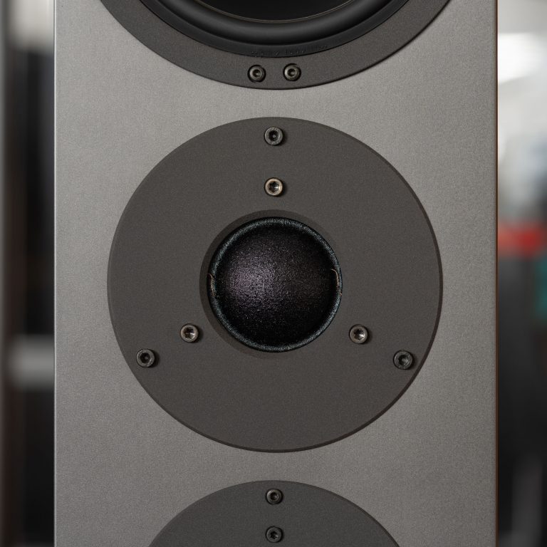 Dynaudio Confidence 5 Mittelton Bildformat 1zu1